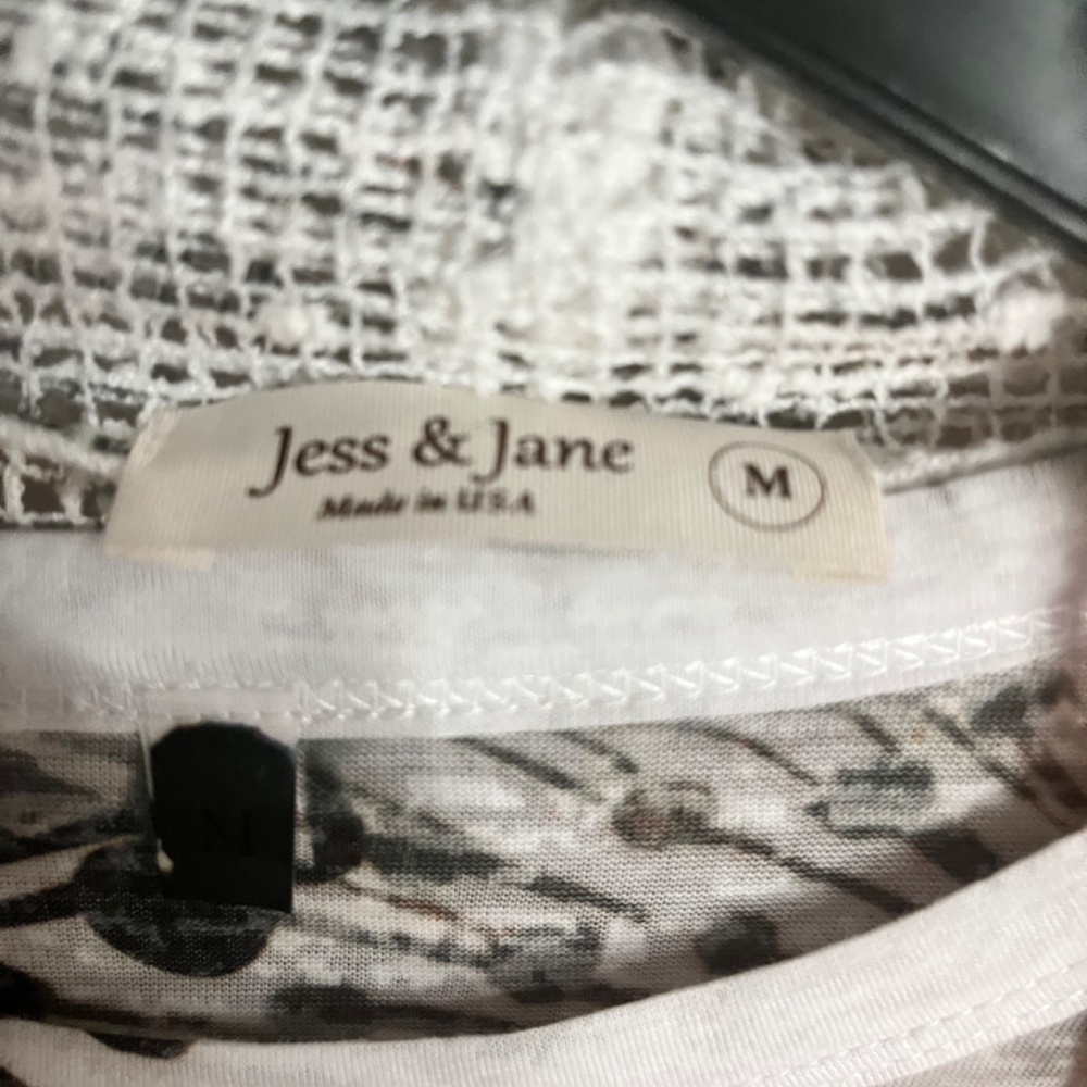 Darling Jacket And Matching Mesh Top - image 5